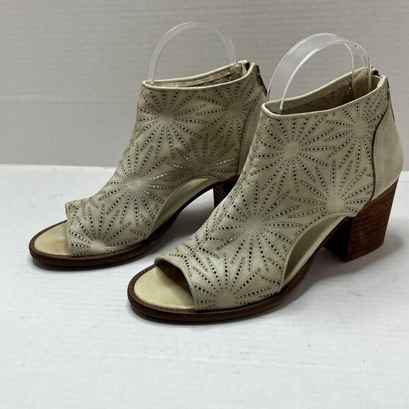 Veracruz Leather Perforated‎ Peeptoe Stacked Heel Ankle Bootie Tan Size 38/ 7.5 - Picture 5 of 11
